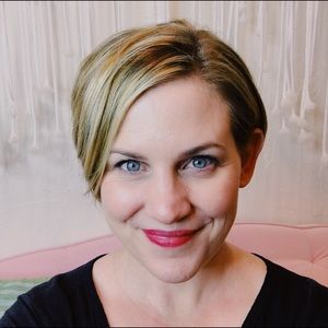 Meet your Posher, Julie